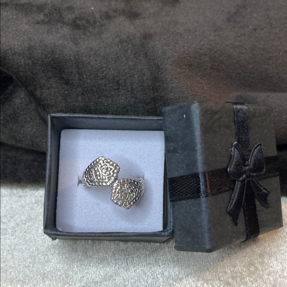 925 Sterling Silver Bali Legacy Bypass Ring size 7 NWT